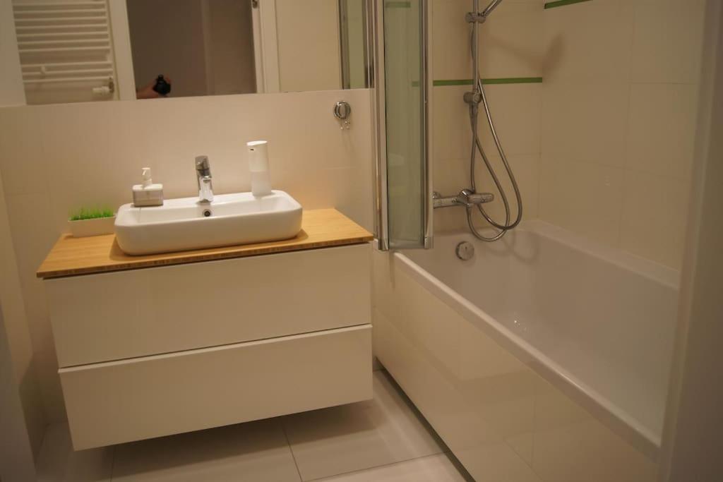 Apartmán Cichy, Nowoczesny, Komfortowy Przy Galerii Mokotow Varšava Exteriér fotografie