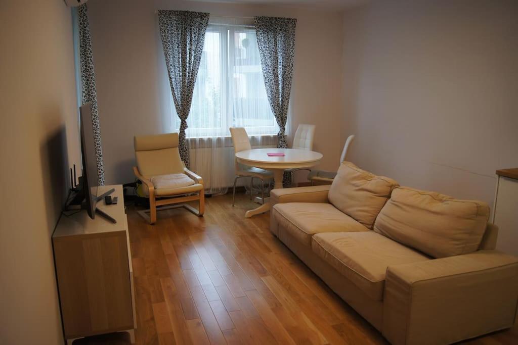 Apartmán Cichy, Nowoczesny, Komfortowy Przy Galerii Mokotow Varšava Exteriér fotografie